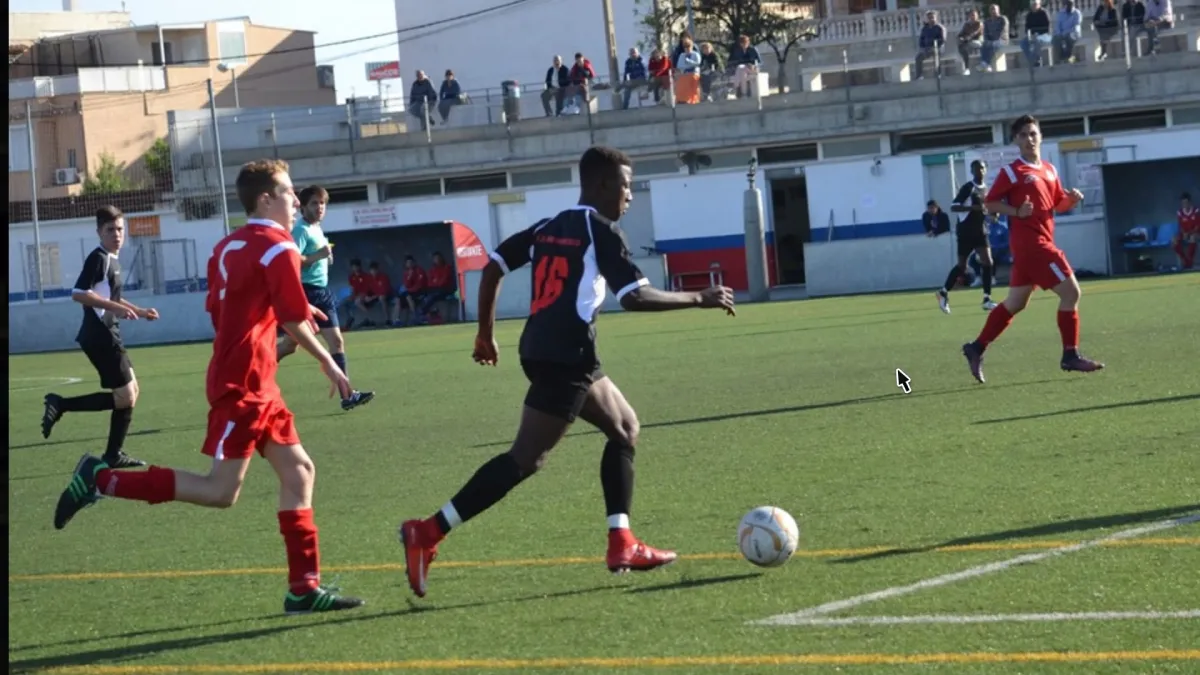 El Arenteiro ficha a Mamadou Alpha