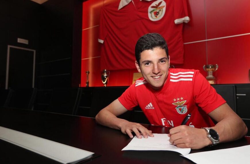 El elche apunto de cerrar a Martim Neto