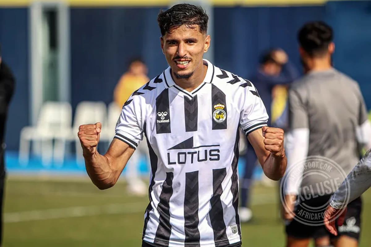 Moha Hamdoune, juventud y nivel para la zaga verdiblanca