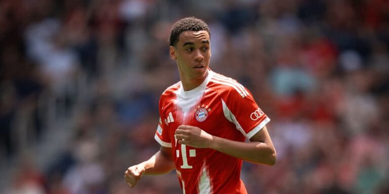 El mediapunta estugardo sufrió un aparatoso choque con Donnarumma y se partió una pierna. No peligra el Mundial, pero estará meses parado.