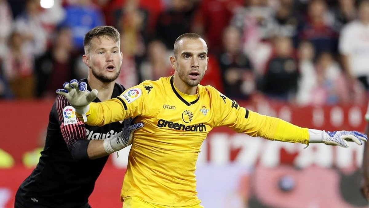 El Real Betis y Pau López han alcanzado un acuerdo verbal para que el guardameta catalán regrese a Heliópolis.