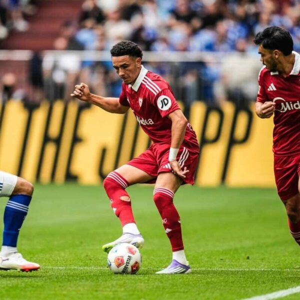 Schalke 04 2-4 Sevilla FC: A la tercera va la vencida