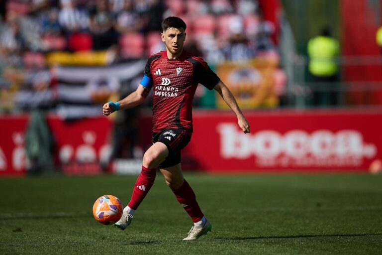 Alberto Reina podría tener un nuevo destino, el Real Oviedo