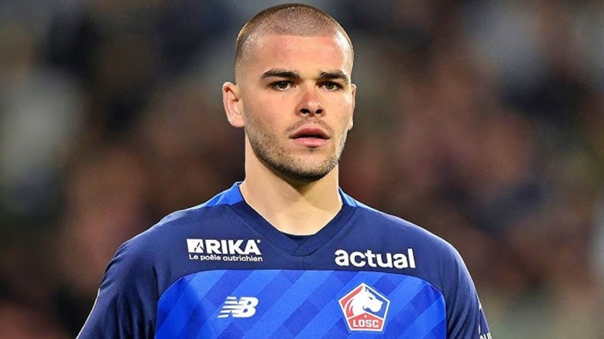 Este portero internacional francés, está cada vez más cerca de fichar por el PSG