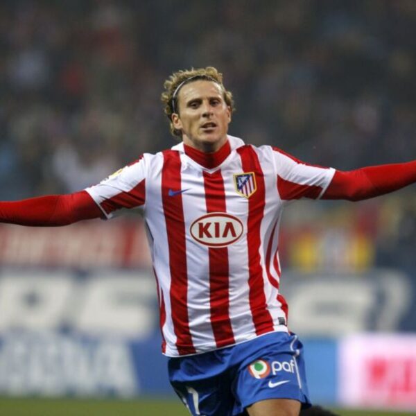 Diego Forlán será imagen del carnet de socio del Atleti en la 25/26