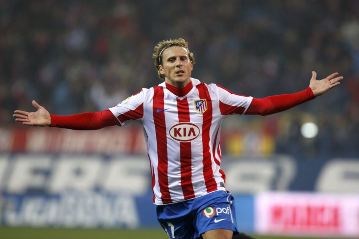 Diego Forlán será imagen del carnet de socio del Atleti en la 25/26