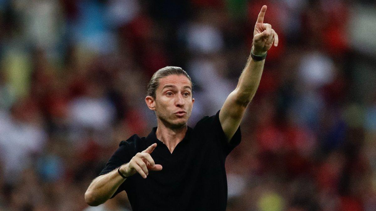 Filipe Luis entrenando al Flamengo
