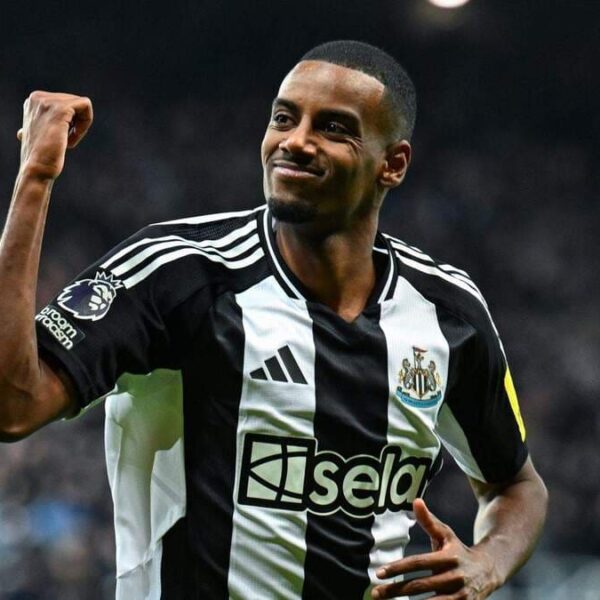 Alexander Isak sólo contempla Liverpool como su próximo destino