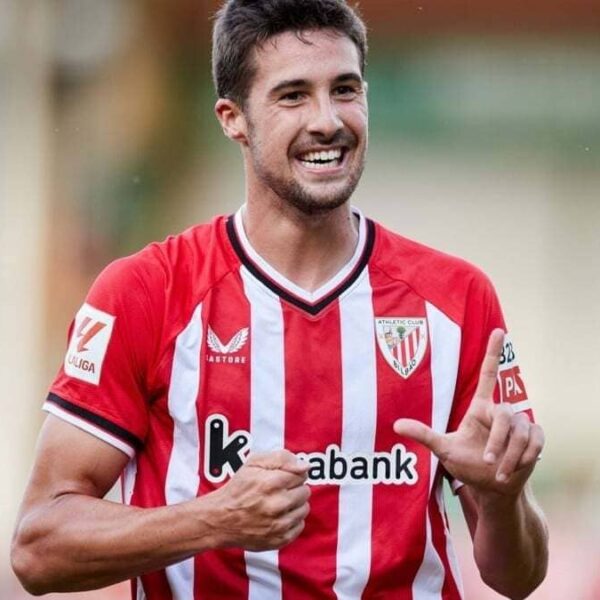 OFICIAL: Javi Martón ficha por la SD Eibar