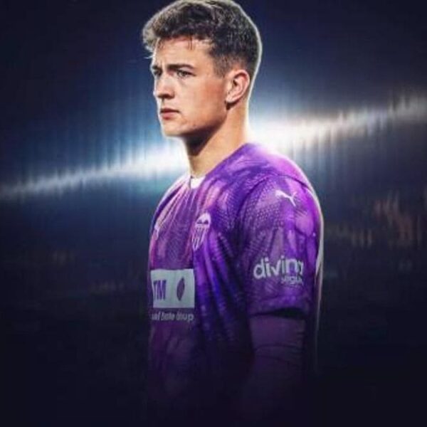 OFICIAL: Julen Agirrezabala, nuevo portero del Valencia CF