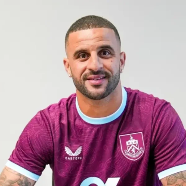 Kyle Walker es nuevo jugador del Burnley