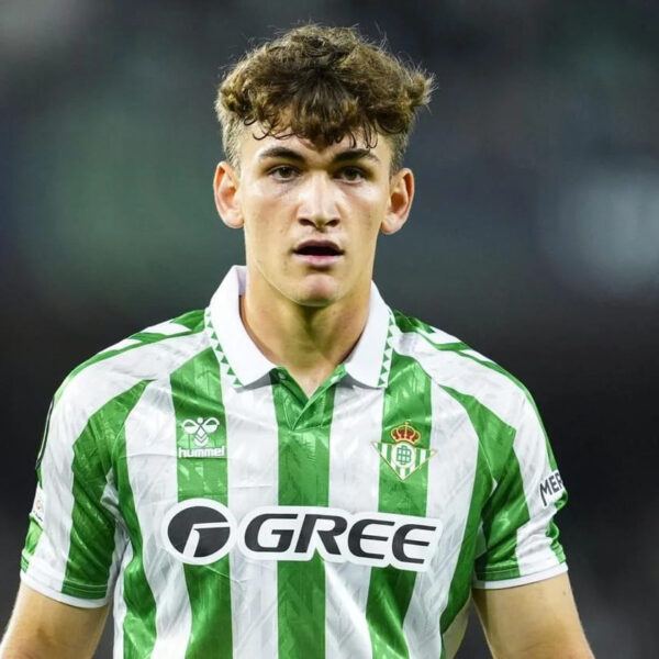 Mateo Flores, a ganar minutos en el Arouca