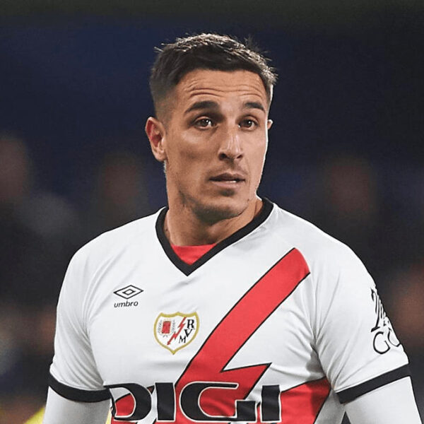 El último baile: Óscar Trejo se queda en el Rayo Vallecano