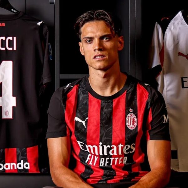 El AC Milan hace oficial a Samuele Ricci