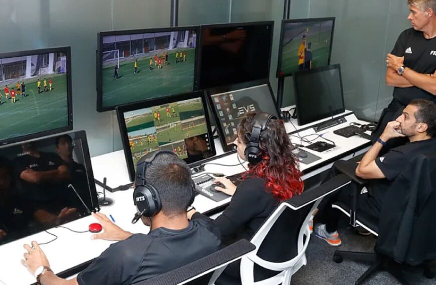 Sala VAR en la sede de la RFEF