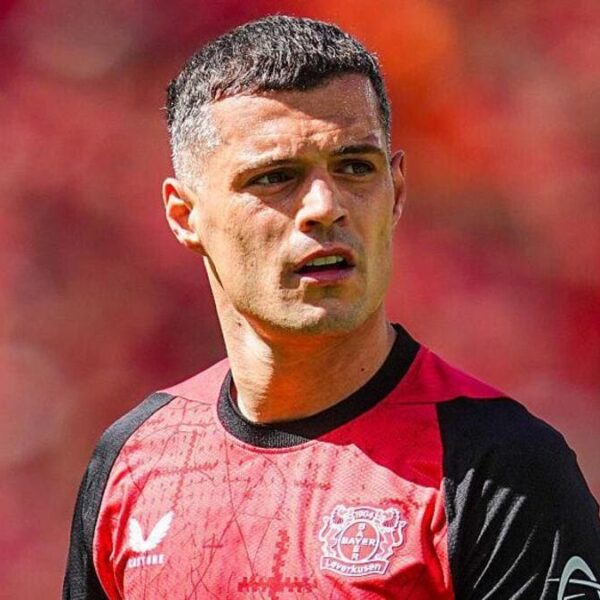 Granit Xhaka pondrá rumbo a la Premier League