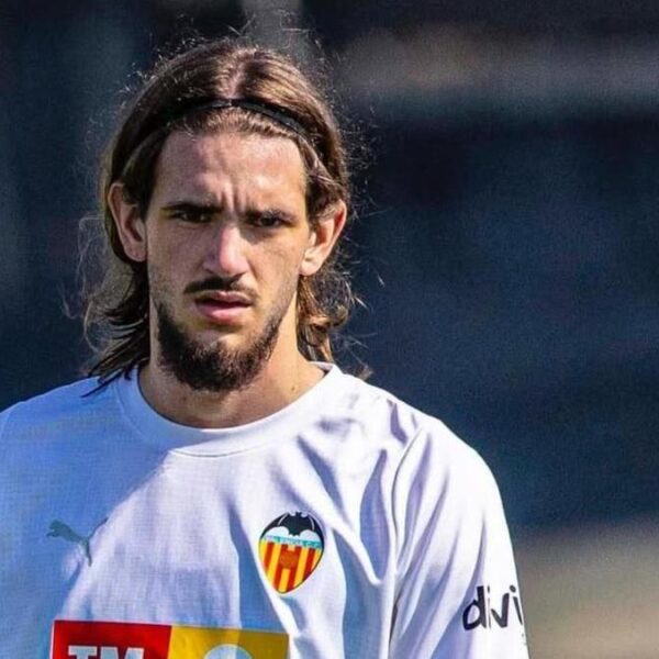 Yarek deja atrás el Turia rumbo al PSV