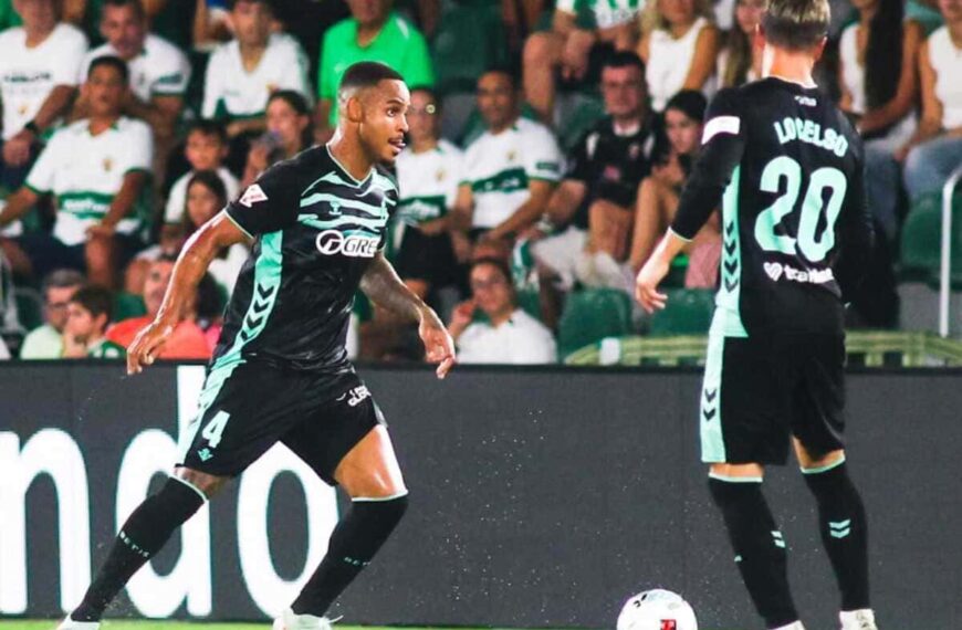 Elche CF 1-1 Real Betis: Reparto de puntos en el Martínez Valero