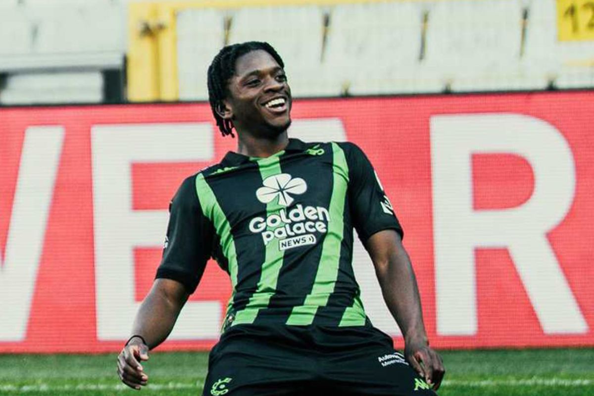 El Real Betis acuerda con el Círculo de Brujas el traspaso de Nazinho por 6 millones de euros.