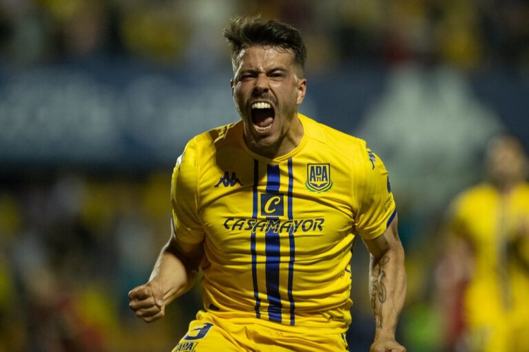 Uno de los goles de Chiki en segunda