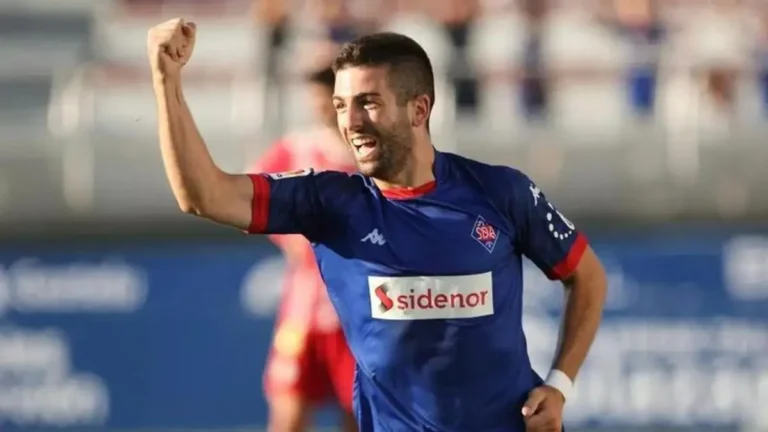 Iker Unzueta firma por el Lugo