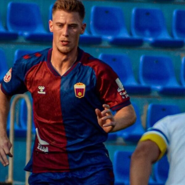 CD Eldense 0-1 Orihuela CF: Victoria visitante repleta de polémica arbitral