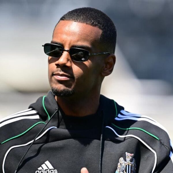 El Liverpool prepara una segunda oferta por Alexander Isak