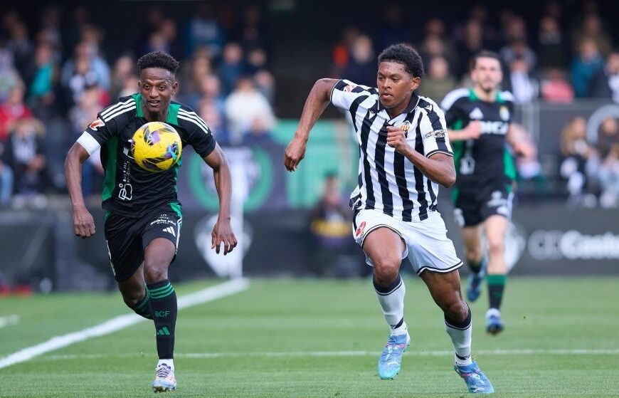 El Rayo Vallecano tiene atado a Jozhua Vertrouwd