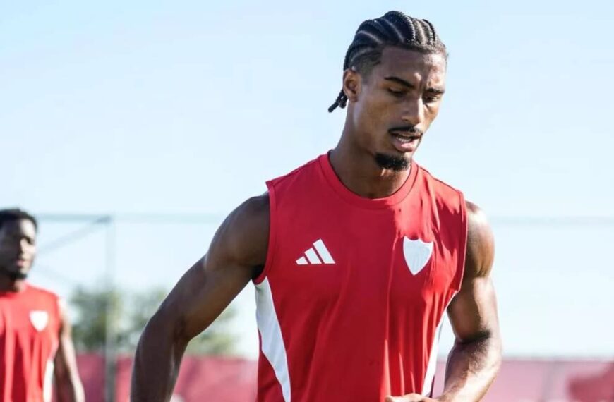 Loïc Badé, en la rampa de salida del Sevilla