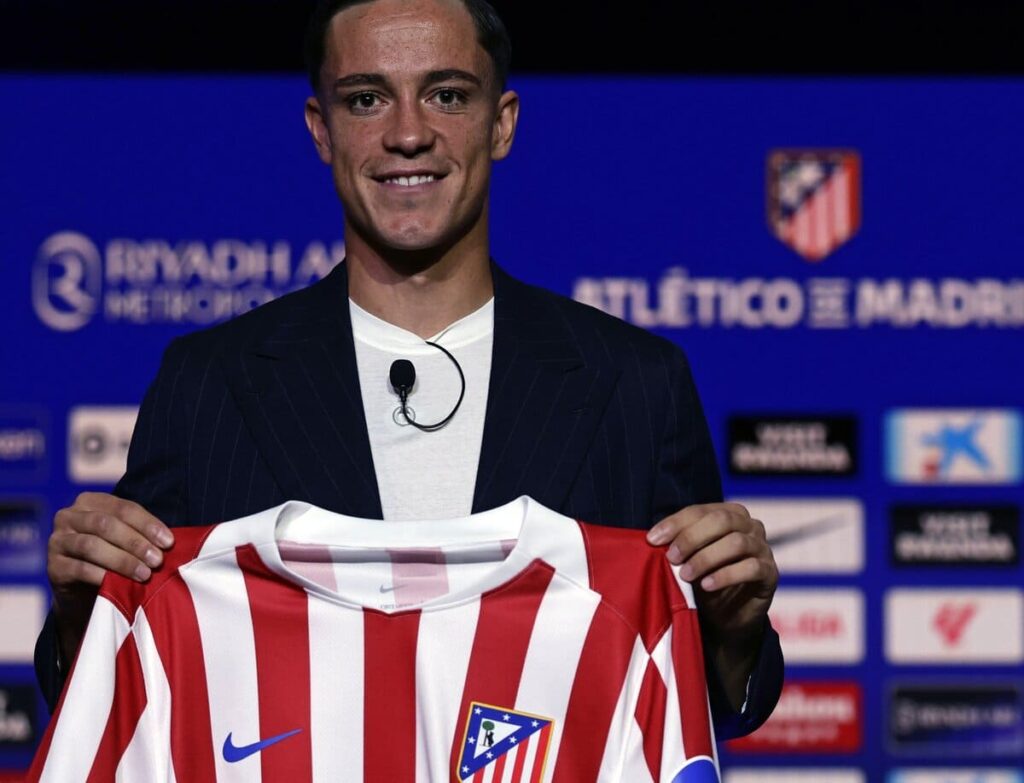 Raspadori ya es oficialmente rojiblanco: "Es un sueño para mí llegar a este club increíble"