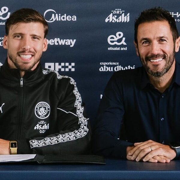 Rubén Dias renueva con el Manchester City