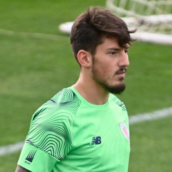 El Athletic Club quiere dar salida a Unai Vencedor