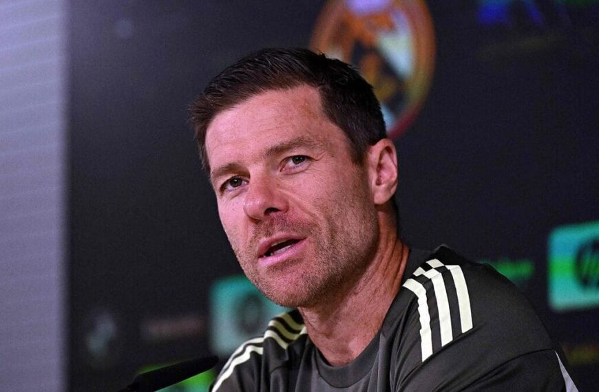 Xabi Alonso en rueda de prensa