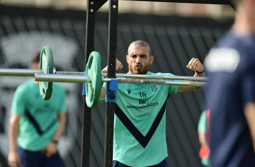 Chuca y Fran Vélez vuelven a los entrenamientos con el grupo