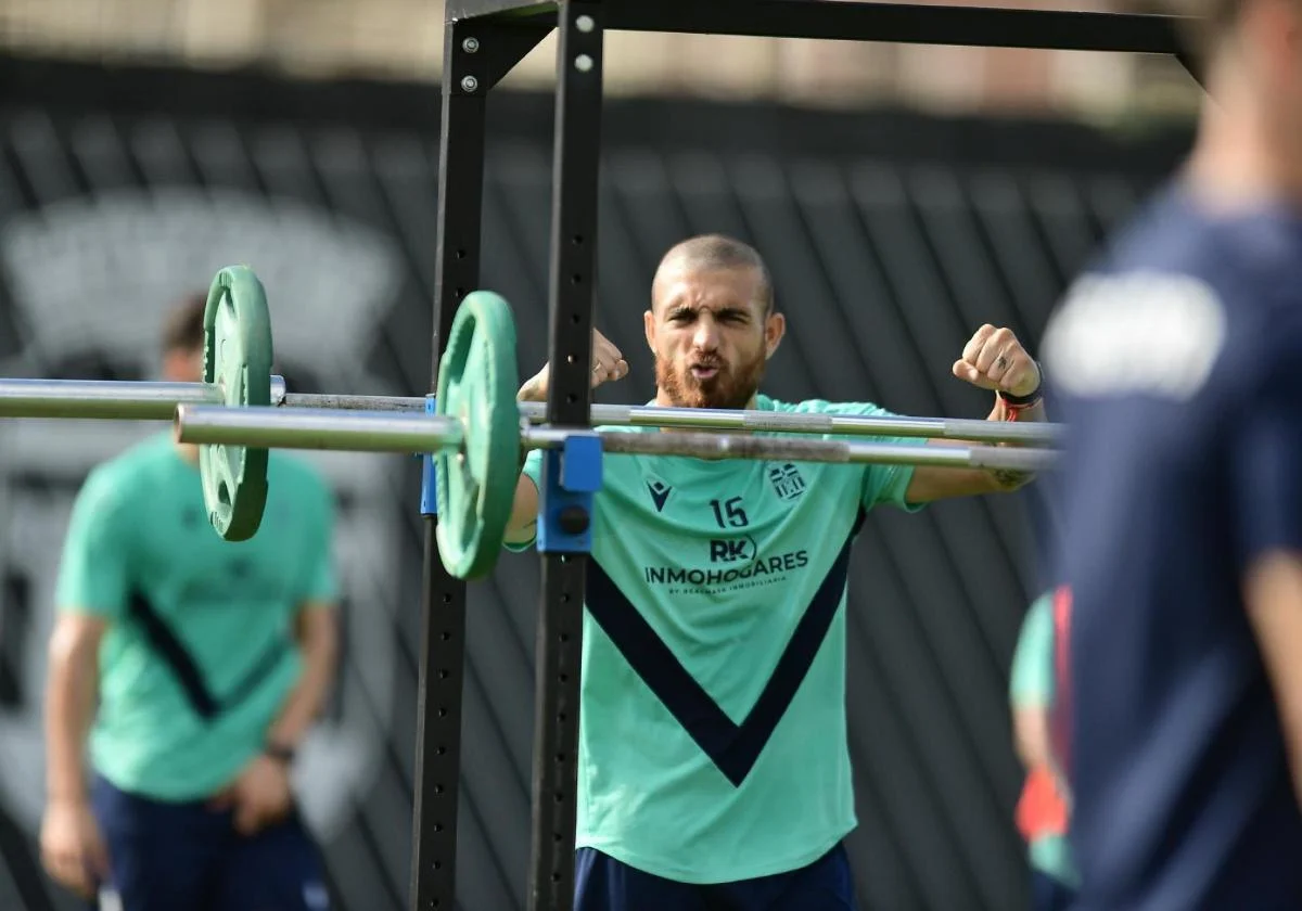 Chuca y Fran Vélez vuelven a los entrenamientos con el grupo