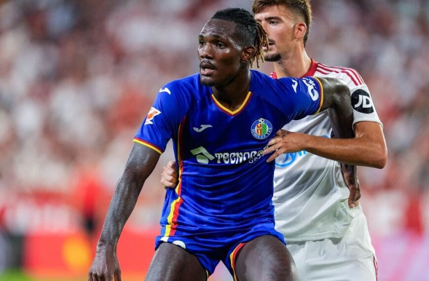 Uche sale cedido al Crystal Palace