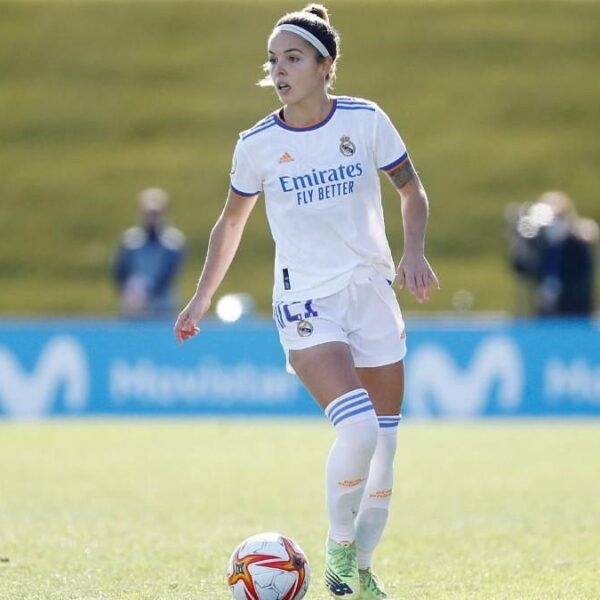 Claudia Zornoza dice adiós al fútbol femenino