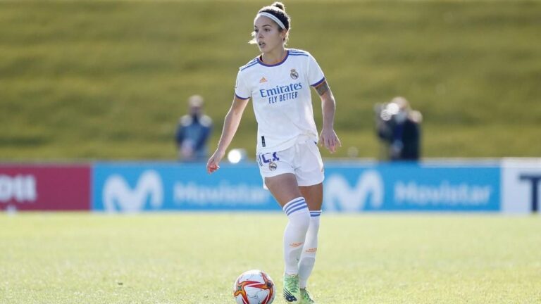 Claudia Zornoza se retira del fútbol femenino