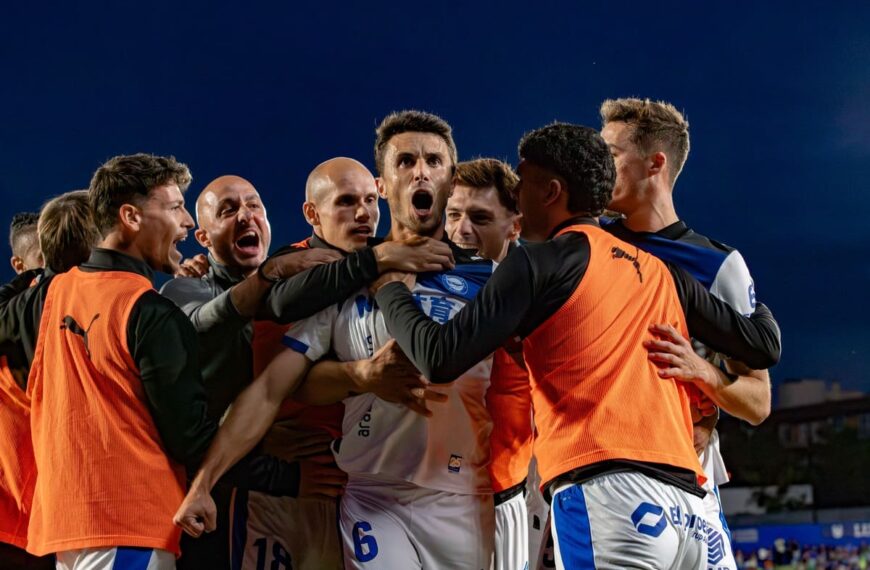 El Alavés se hace fuerte en el balón parado