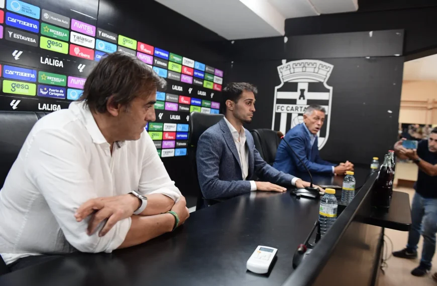 El fin de la «transición ordenada» del FC Cartagena más cerca que nunca