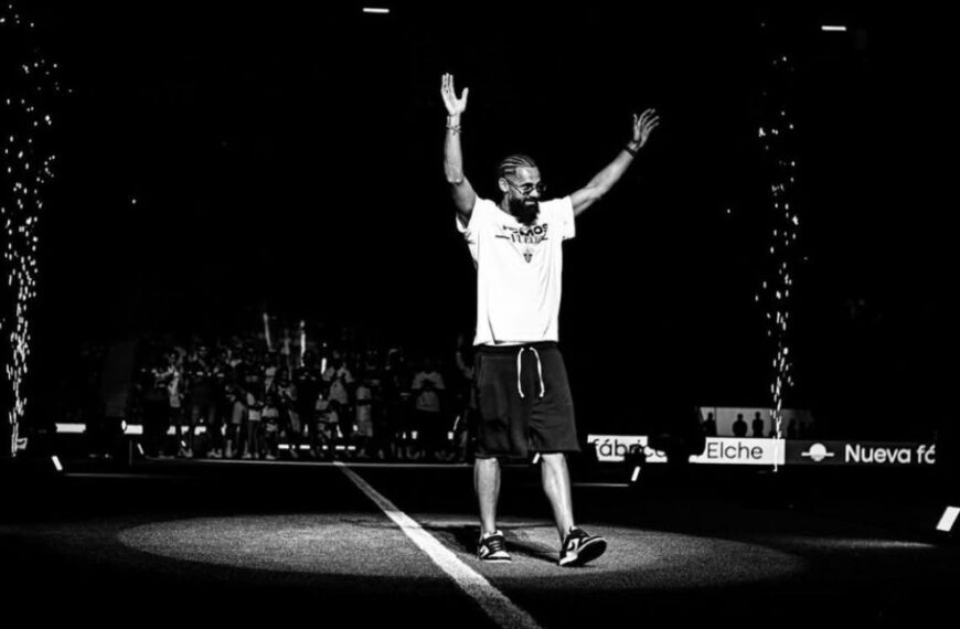 Sarabia aparta a Mourad