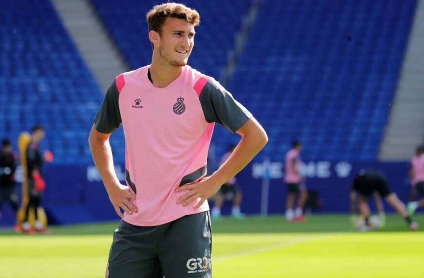 Álvaro García en su paso por la cantera del RCD Espanyol