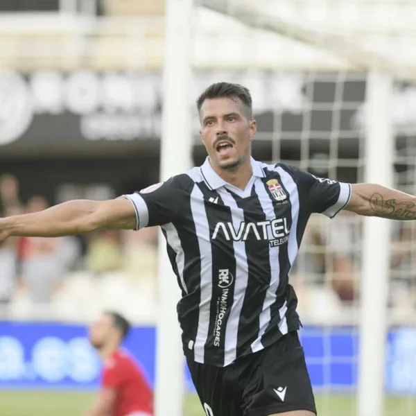 FC Cartagena 2 – 1 Hércules CF: Victoria cartagenera «in extremis»