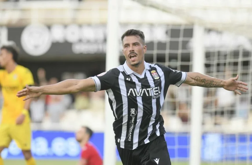 FC Cartagena 2 – 1 Hércules CF: Victoria cartagenera «in extremis»