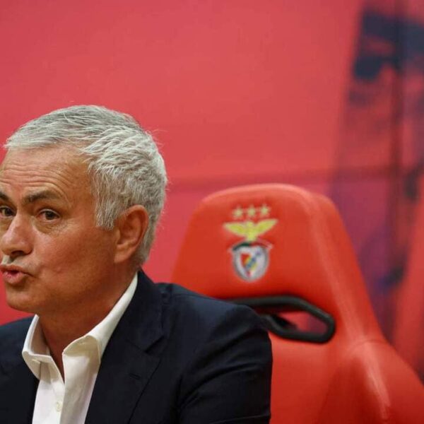 José Mourinho es nuevo entrenador del Benfica