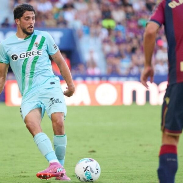Levante UD 2-2 Real Betis Balompié: Empate bético sobre la bocina