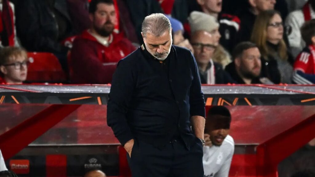 Ange Postecoglu destituido por el Forest