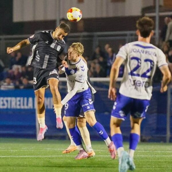CE Europa 1-1 CD Eldense: Empate con sabor a más para los «eskapulats»