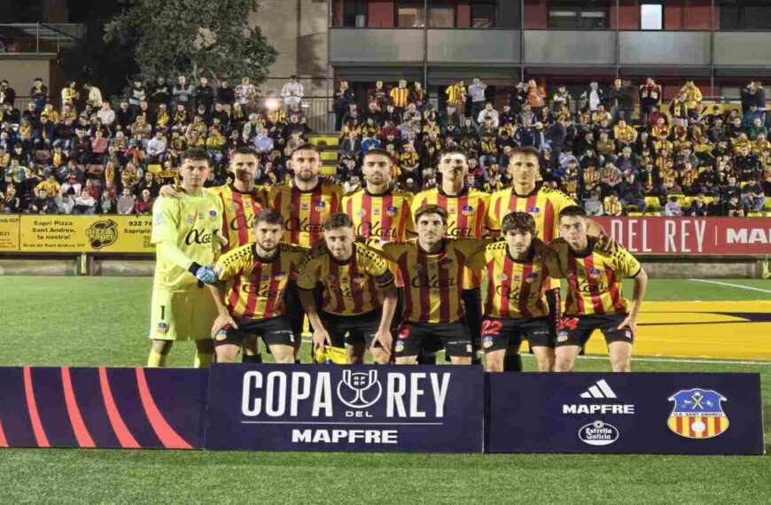 El once inicial de la UE Sant Andreu
