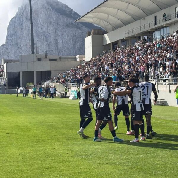 RB Linense 2-0 CD Pozoblanco: Victoria inolvidable ante el líder